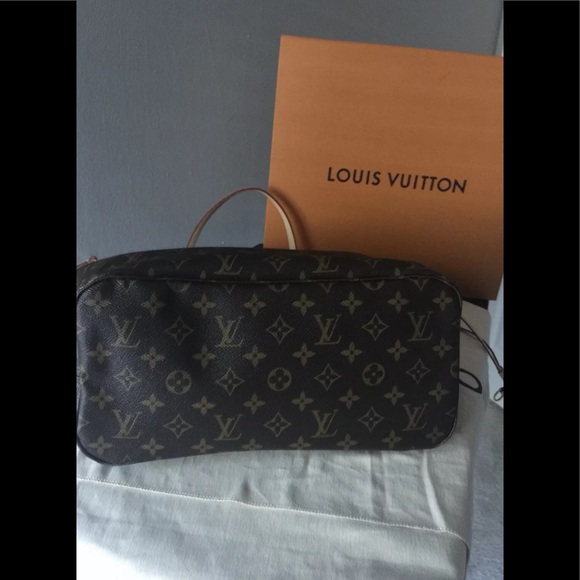 Louis Vuitton Neverfull MM - Picture 5 of 7